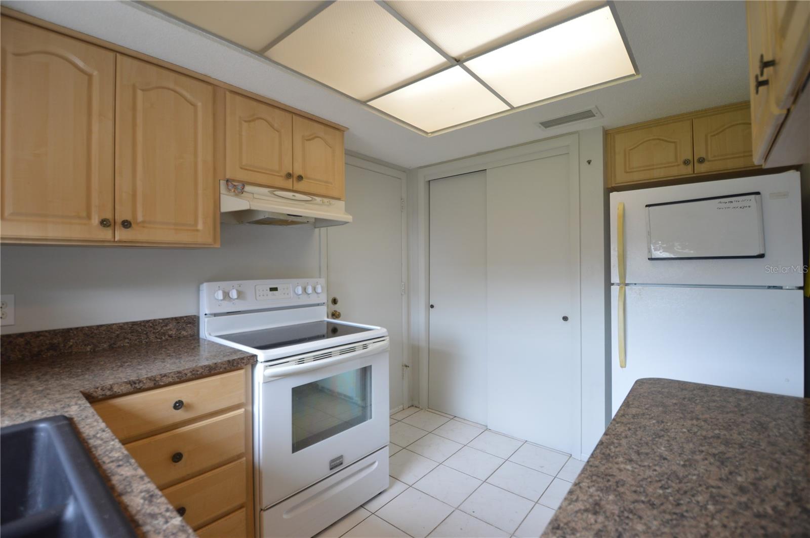 935 Kimball Rd Property Photo 8