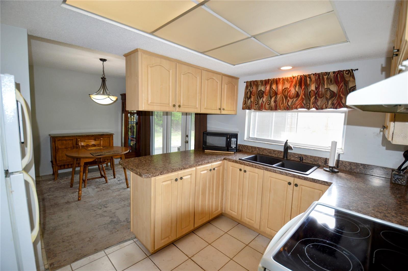935 Kimball Rd Property Photo 9