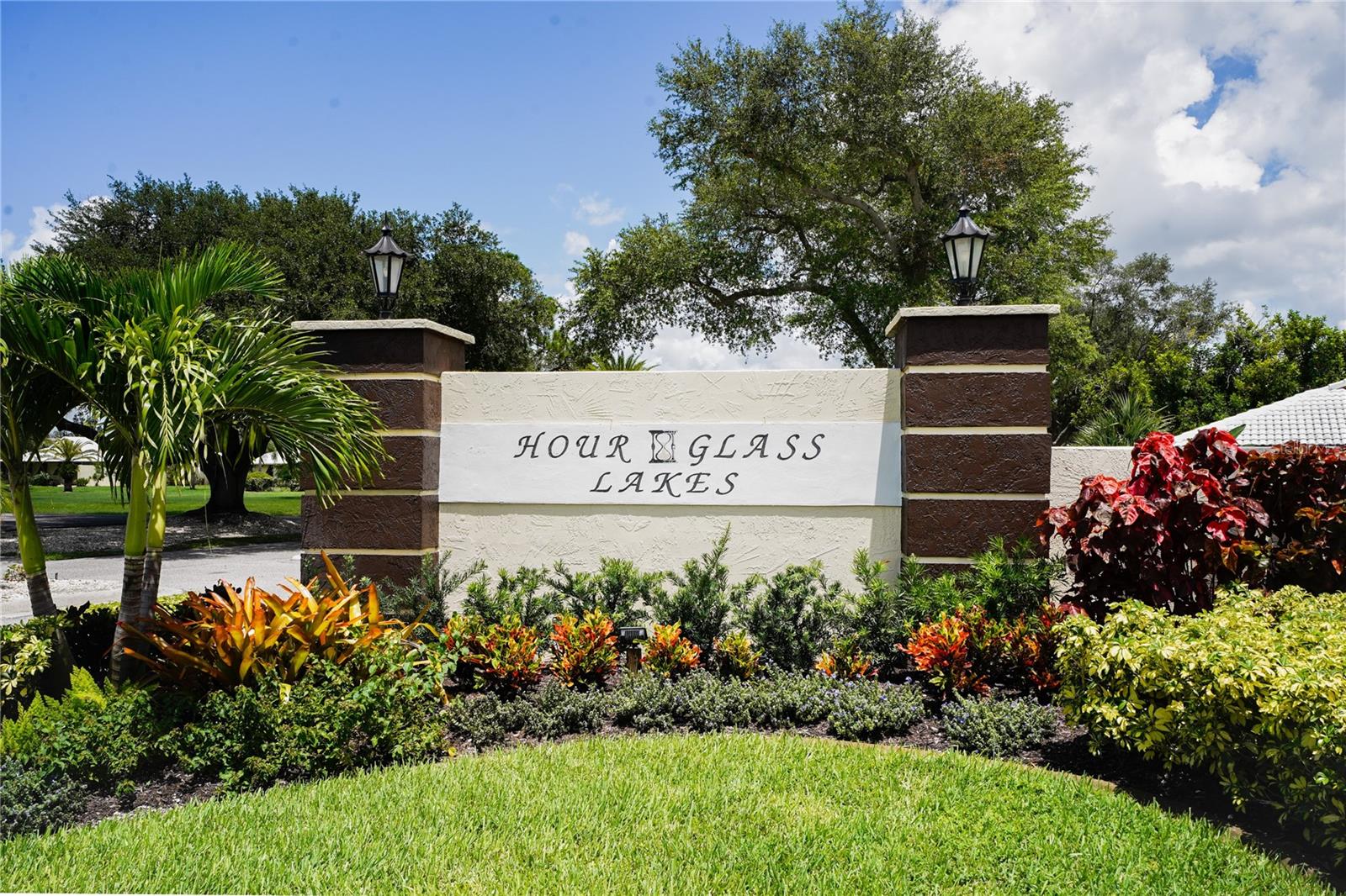 157 Hourglass Dr Property Photo 2