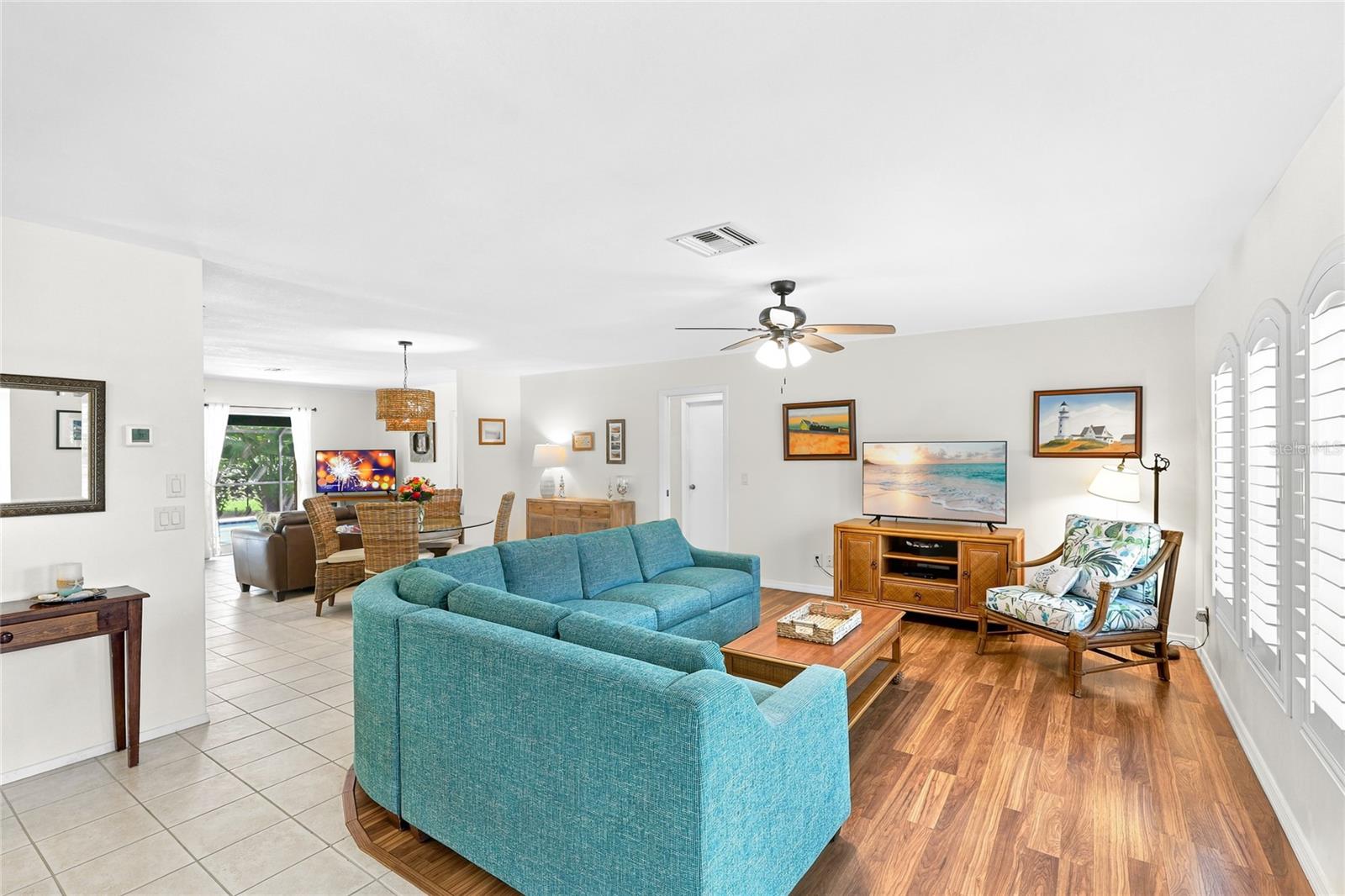 157 Hourglass Dr Property Photo 4
