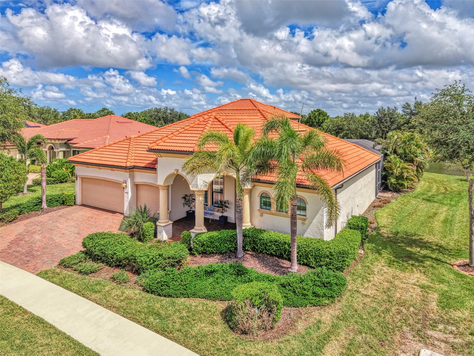 10908 Bullrush Dr Property Photo 2
