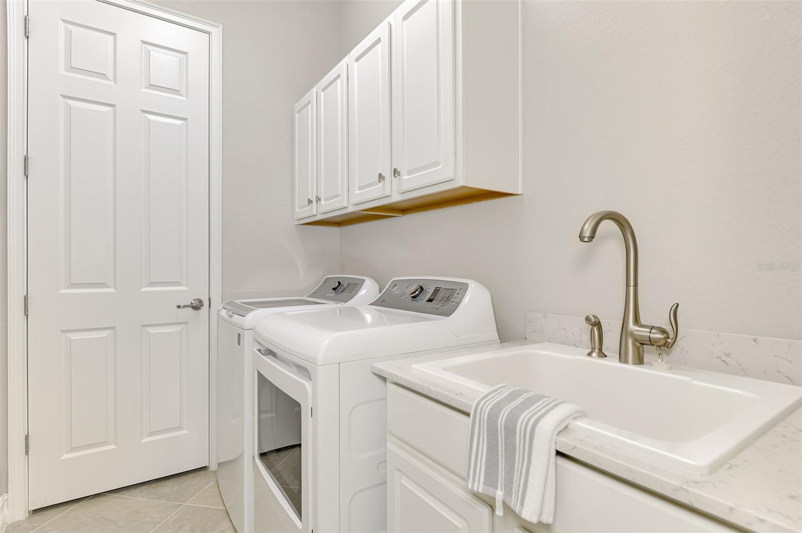 10908 Bullrush Dr Property Photo 33