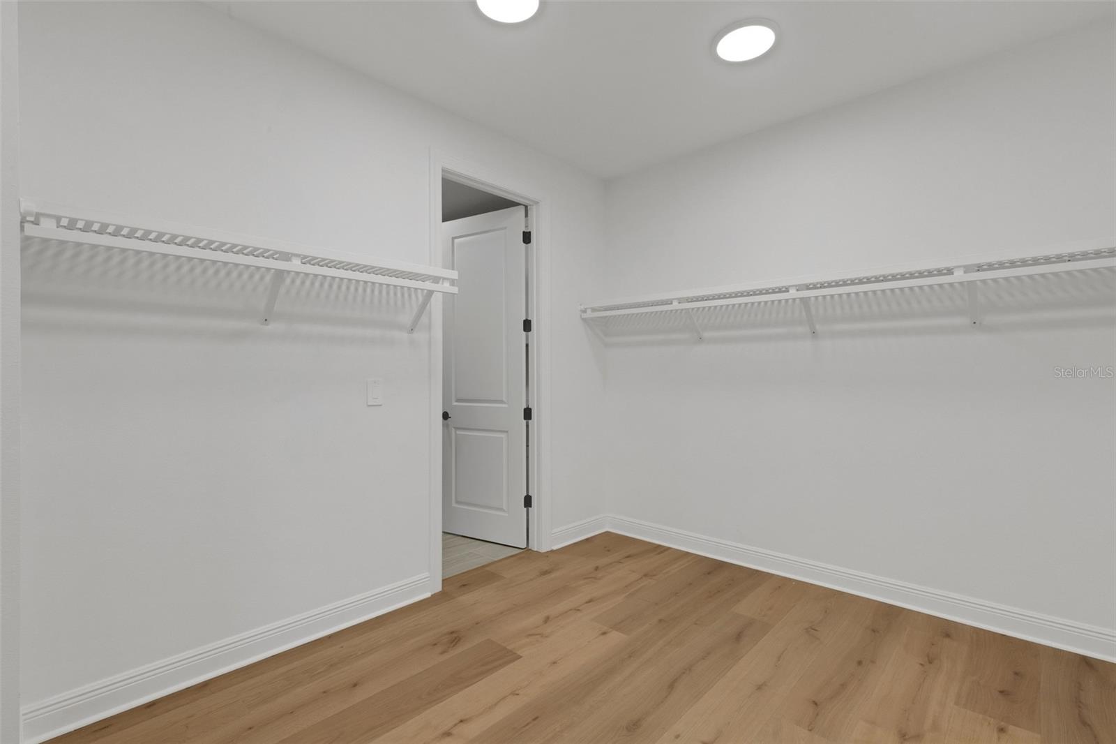 1669 Lugano Cir Property Photo 43