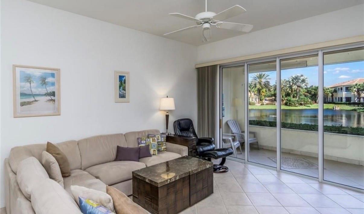 1604 Triano Cir #1604 Property Photo 5