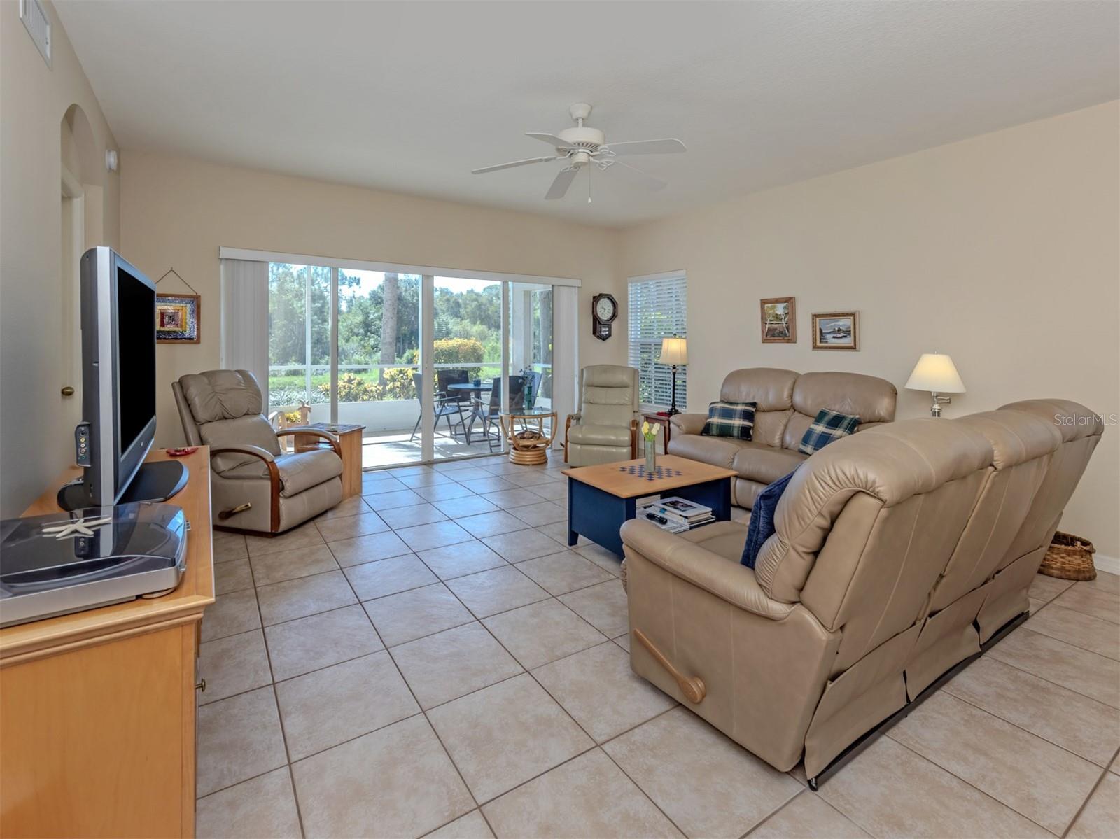 872 Saranac Lake Dr #106 Property Photo 13