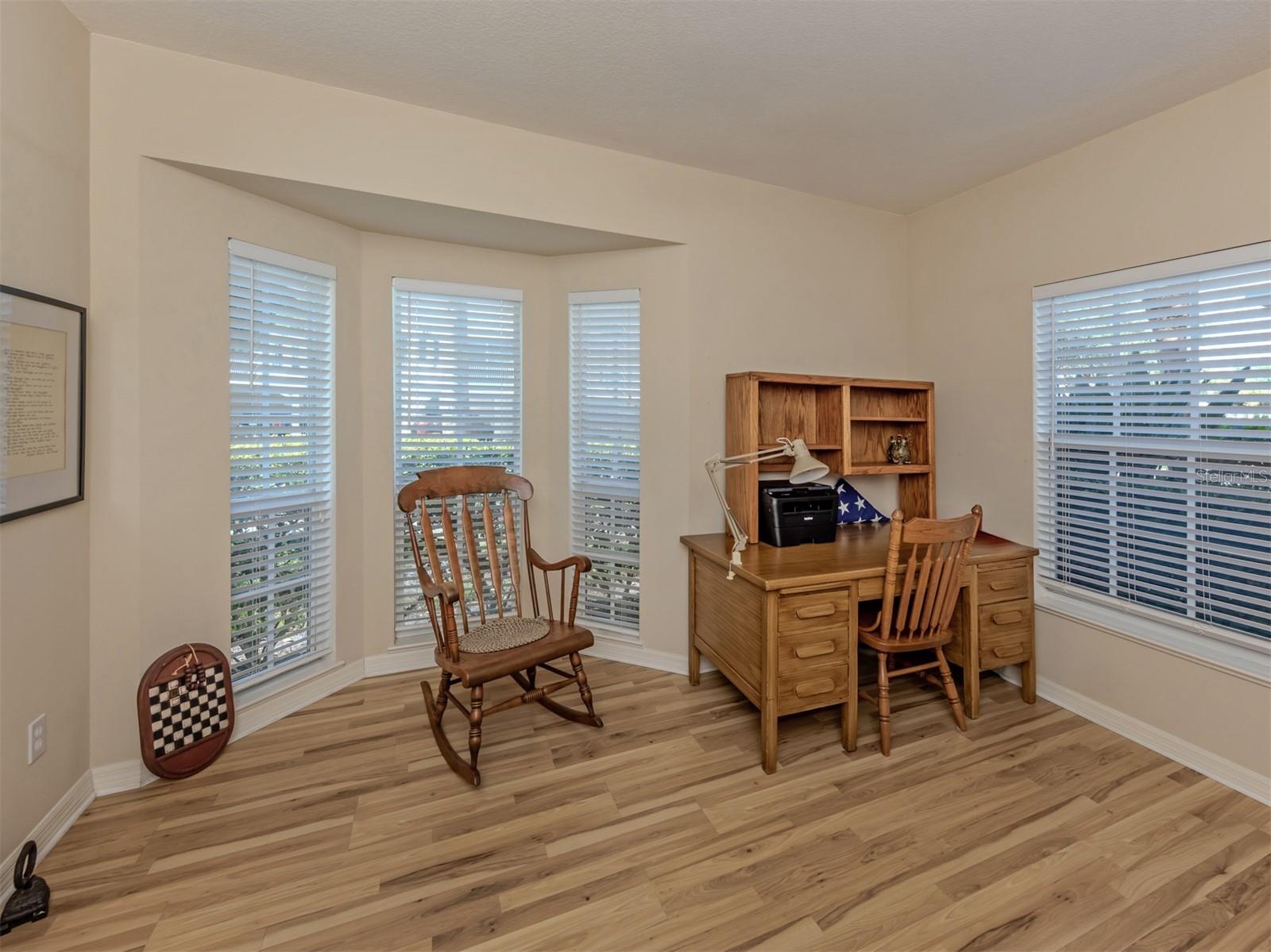 872 Saranac Lake Dr #106 Property Photo 24