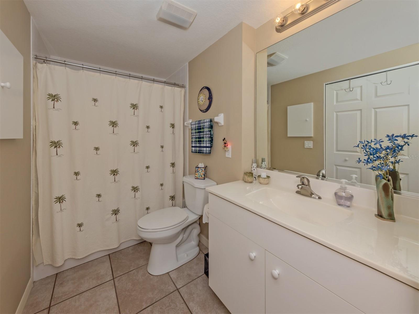 872 Saranac Lake Dr #106 Property Photo 27
