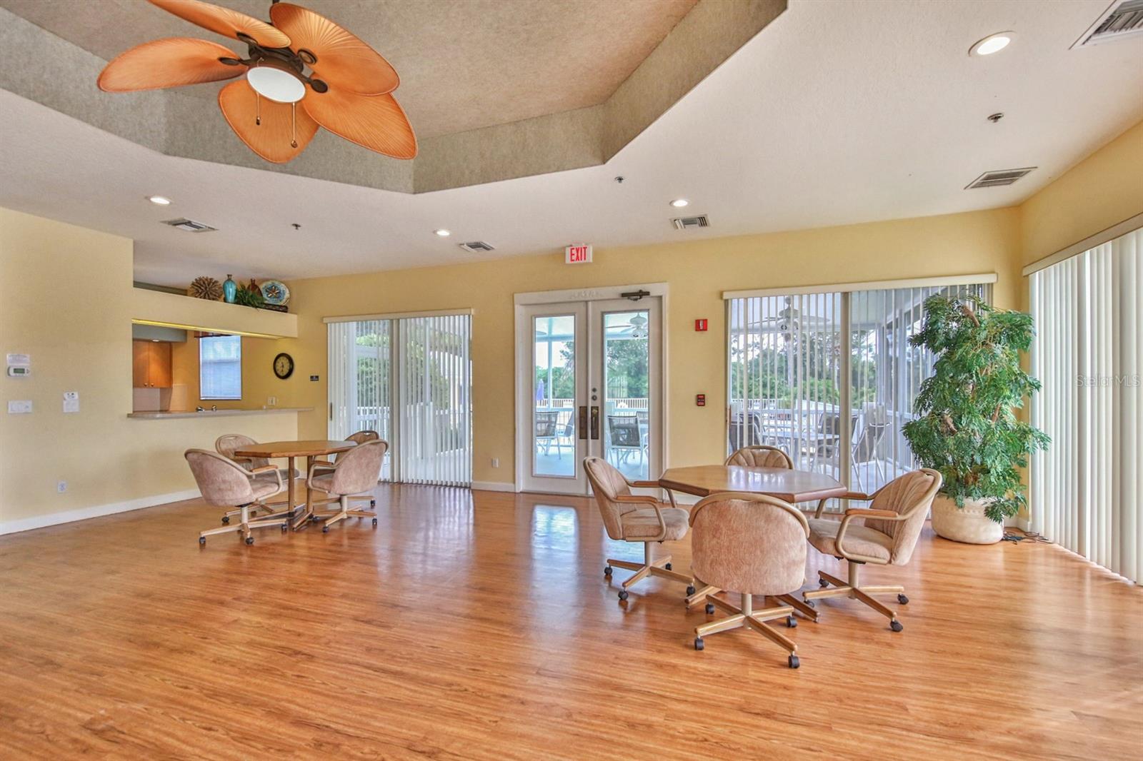 872 Saranac Lake Dr #106 Property Photo 36