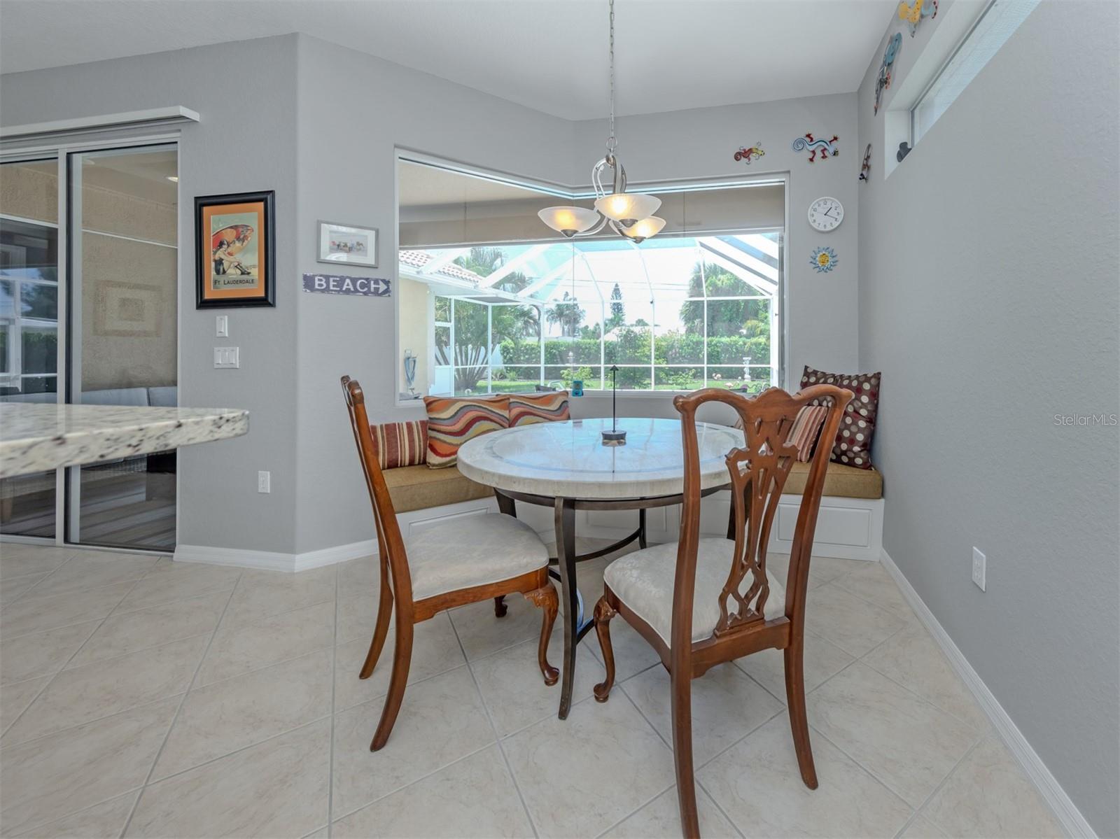 728 Serata St Property Photo 14