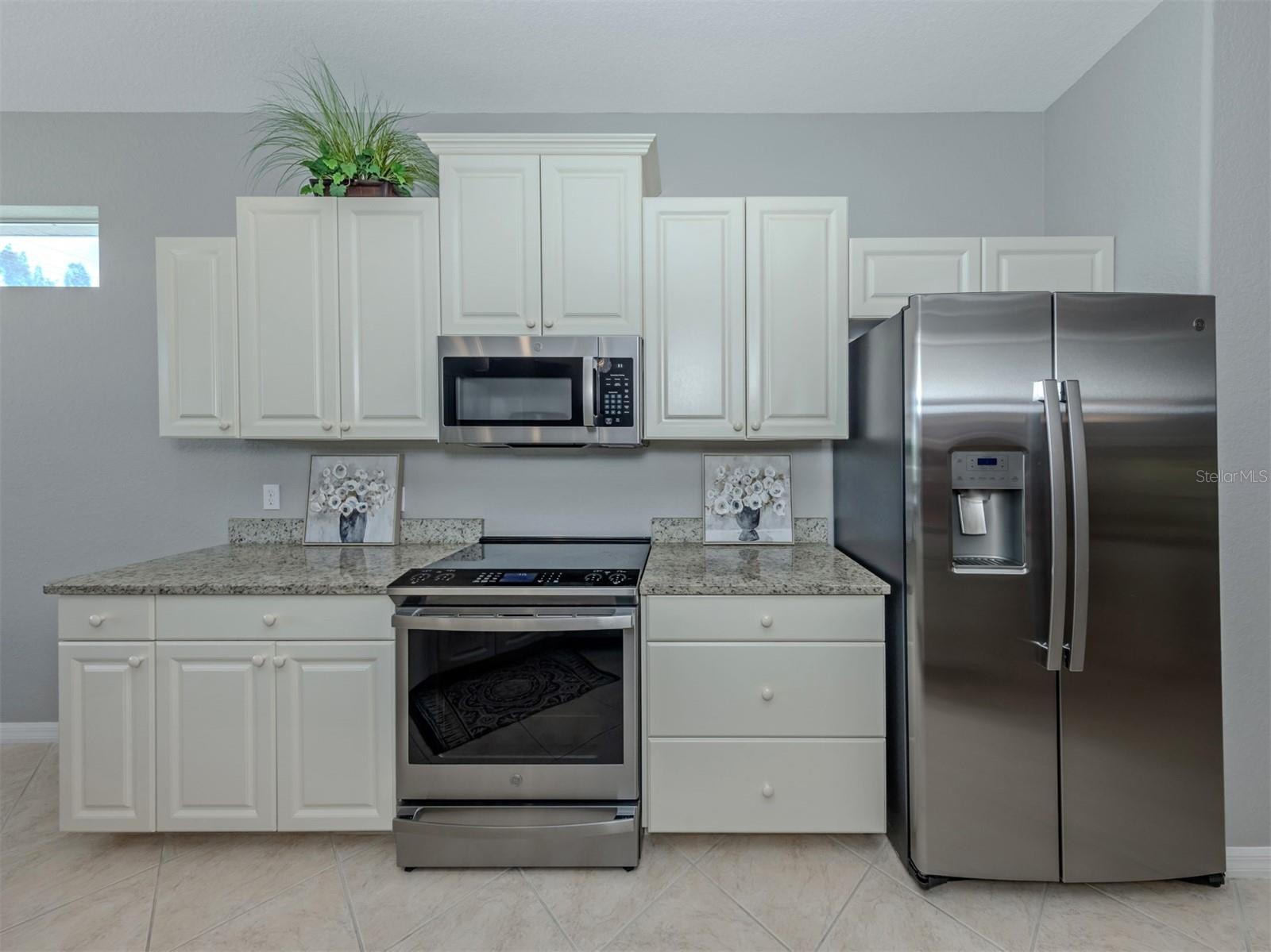 728 Serata St Property Photo 16