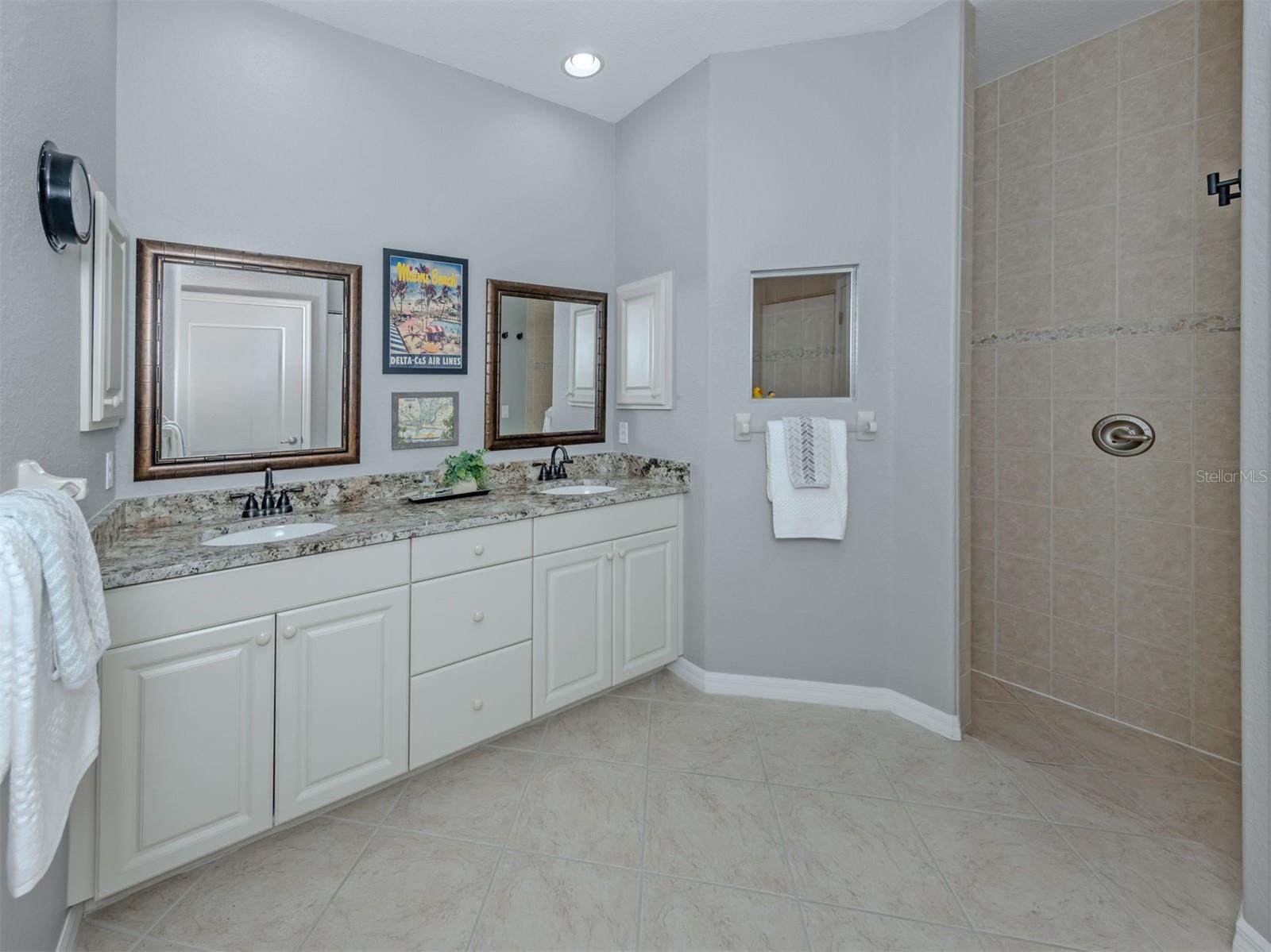 728 Serata St Property Photo 23