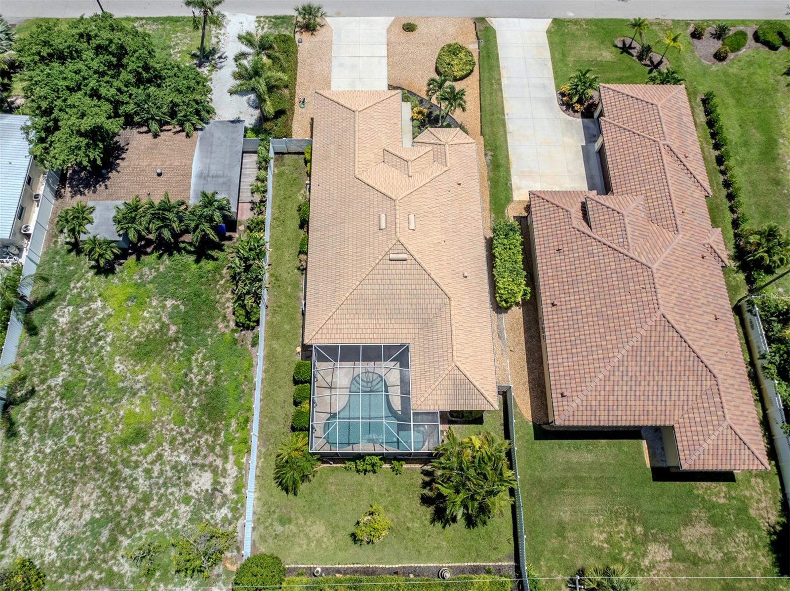 728 Serata St Property Photo 30