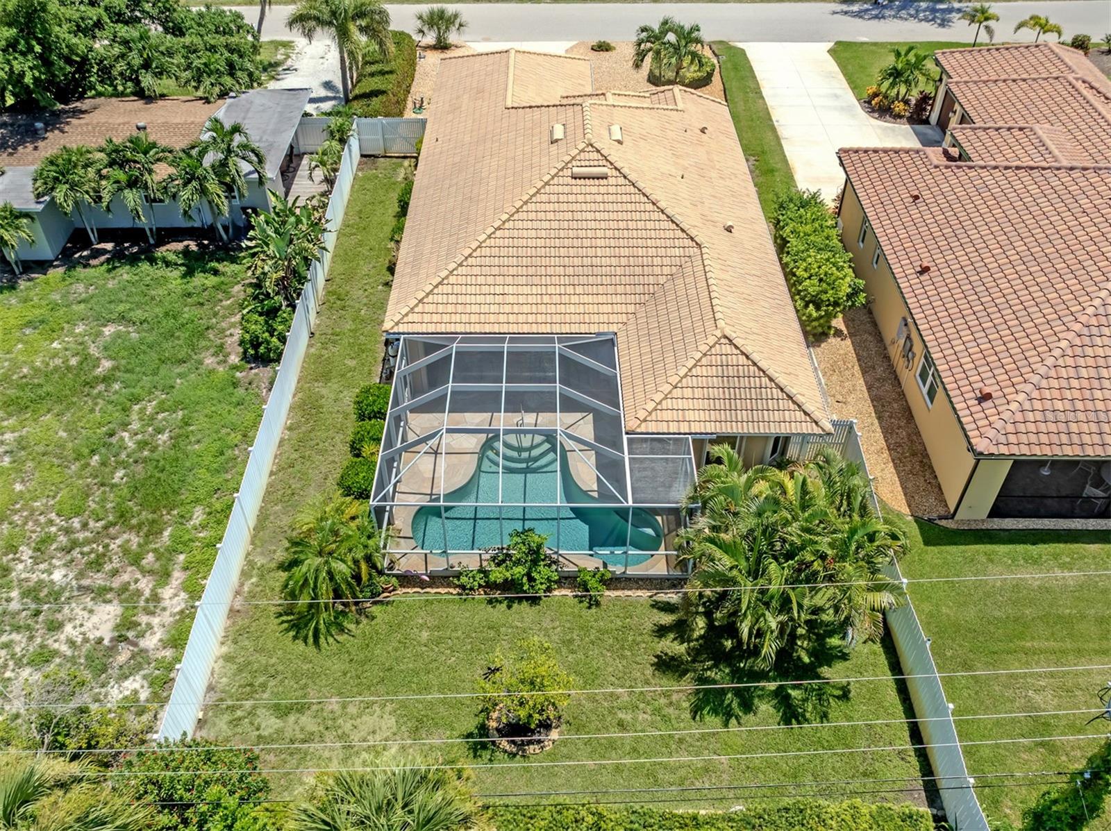 728 Serata St Property Photo 31
