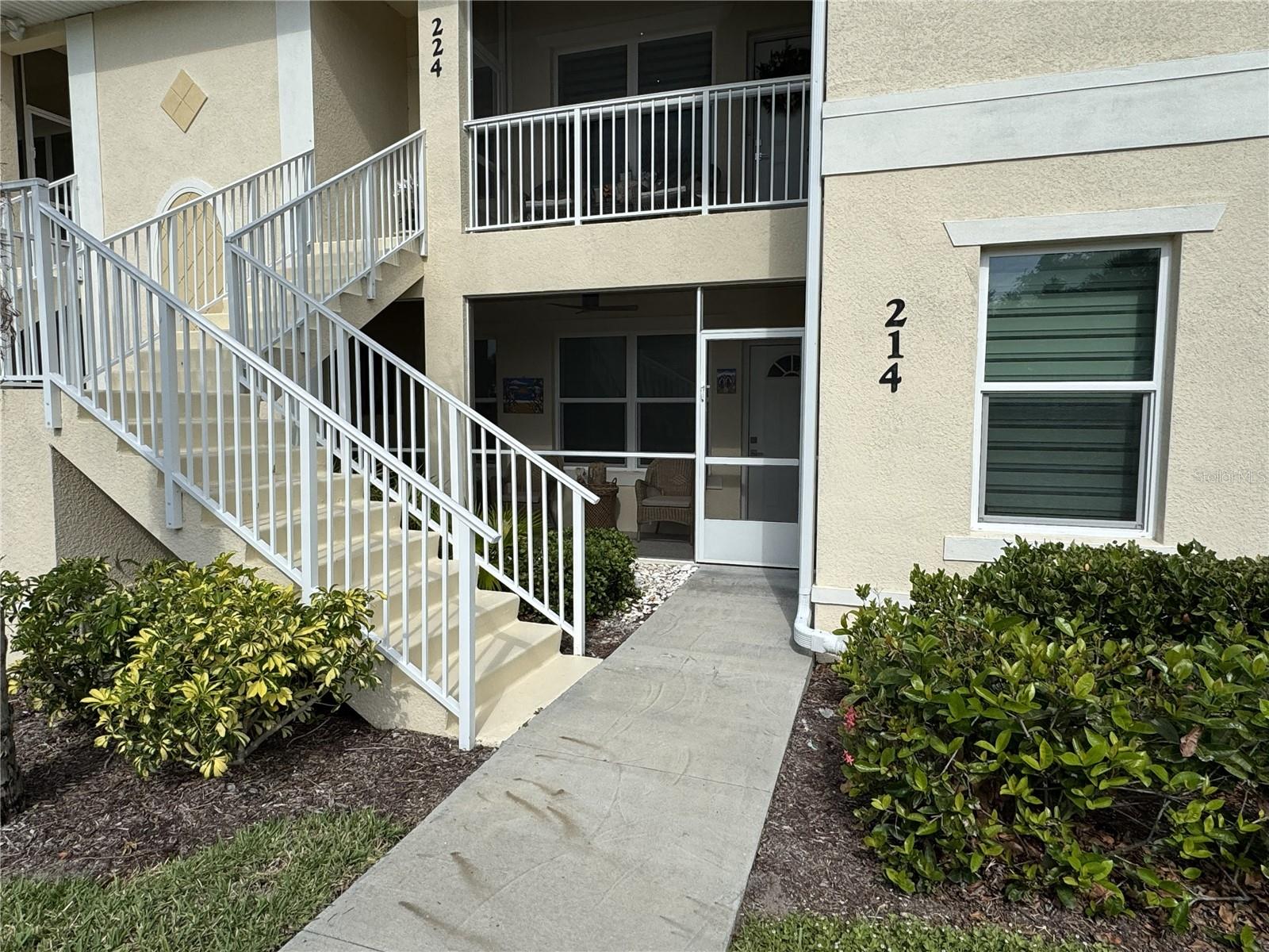 200 Gardens Edge Dr #214 Property Photo 3