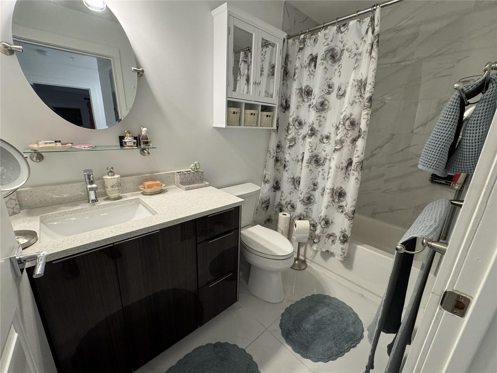 200 Gardens Edge Dr #214 Property Photo 17