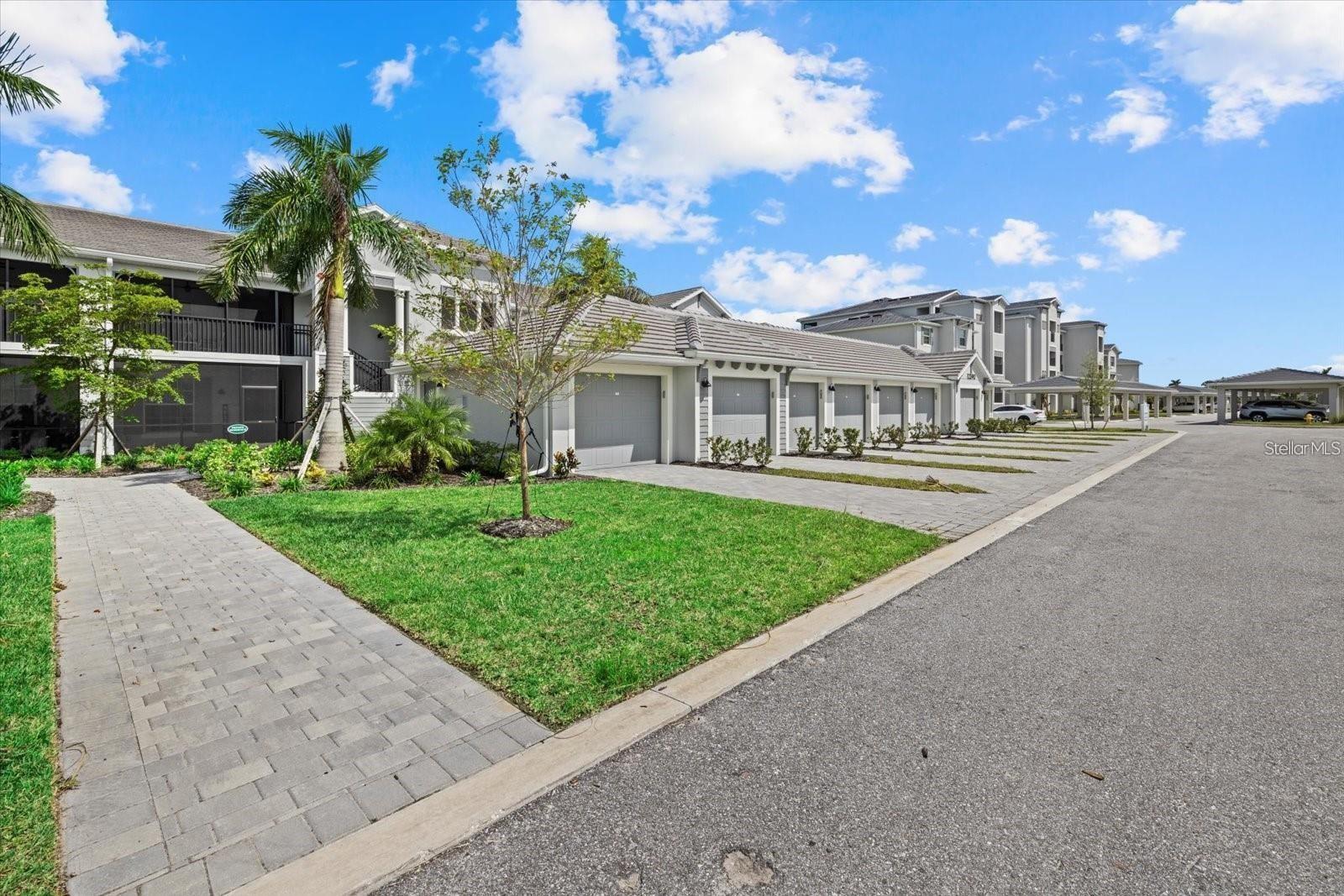12390 WELLEN GOLF ST #101 Property Photo 1