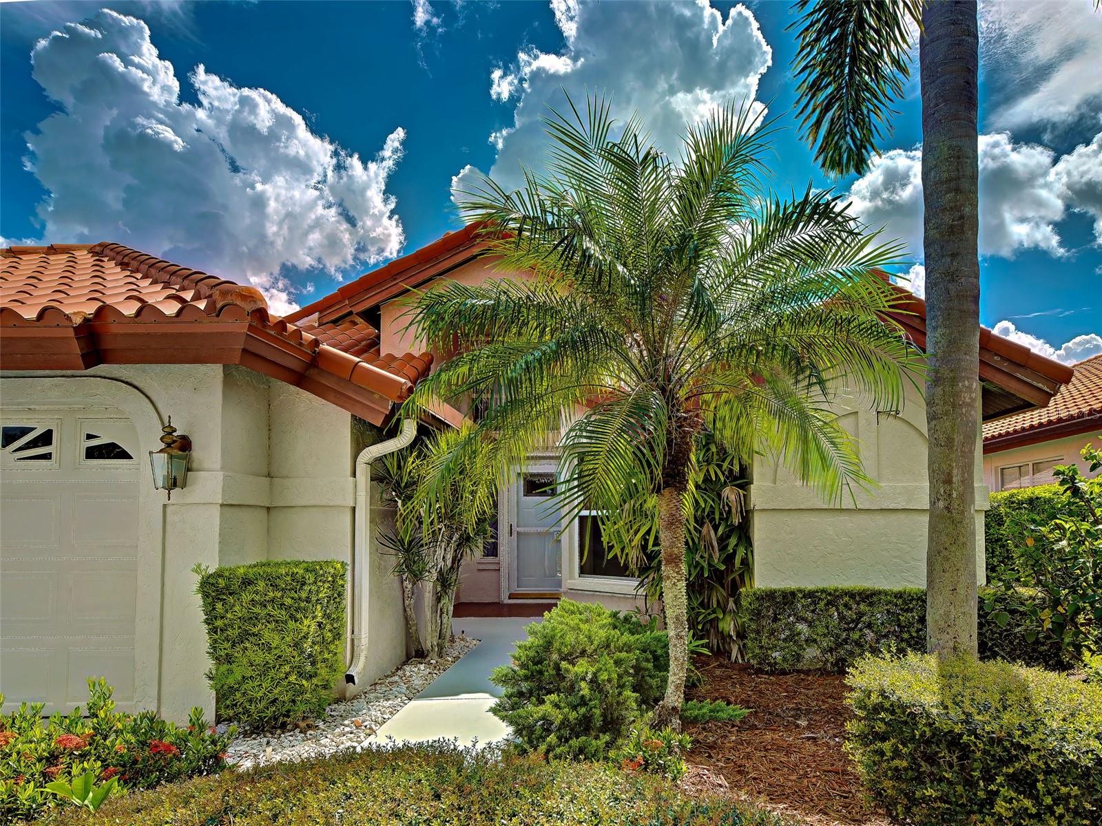 1176 Harbor Town Way Property Photo 3