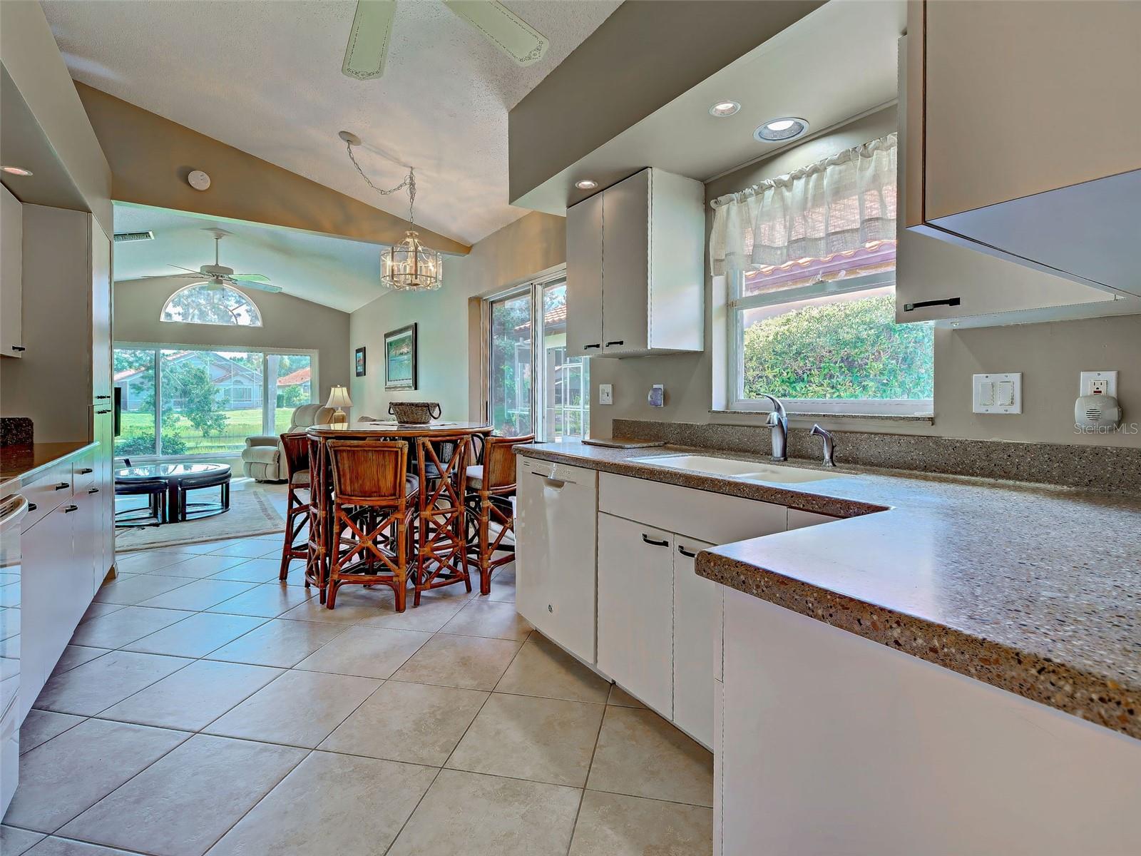 1176 Harbor Town Way Property Photo 28
