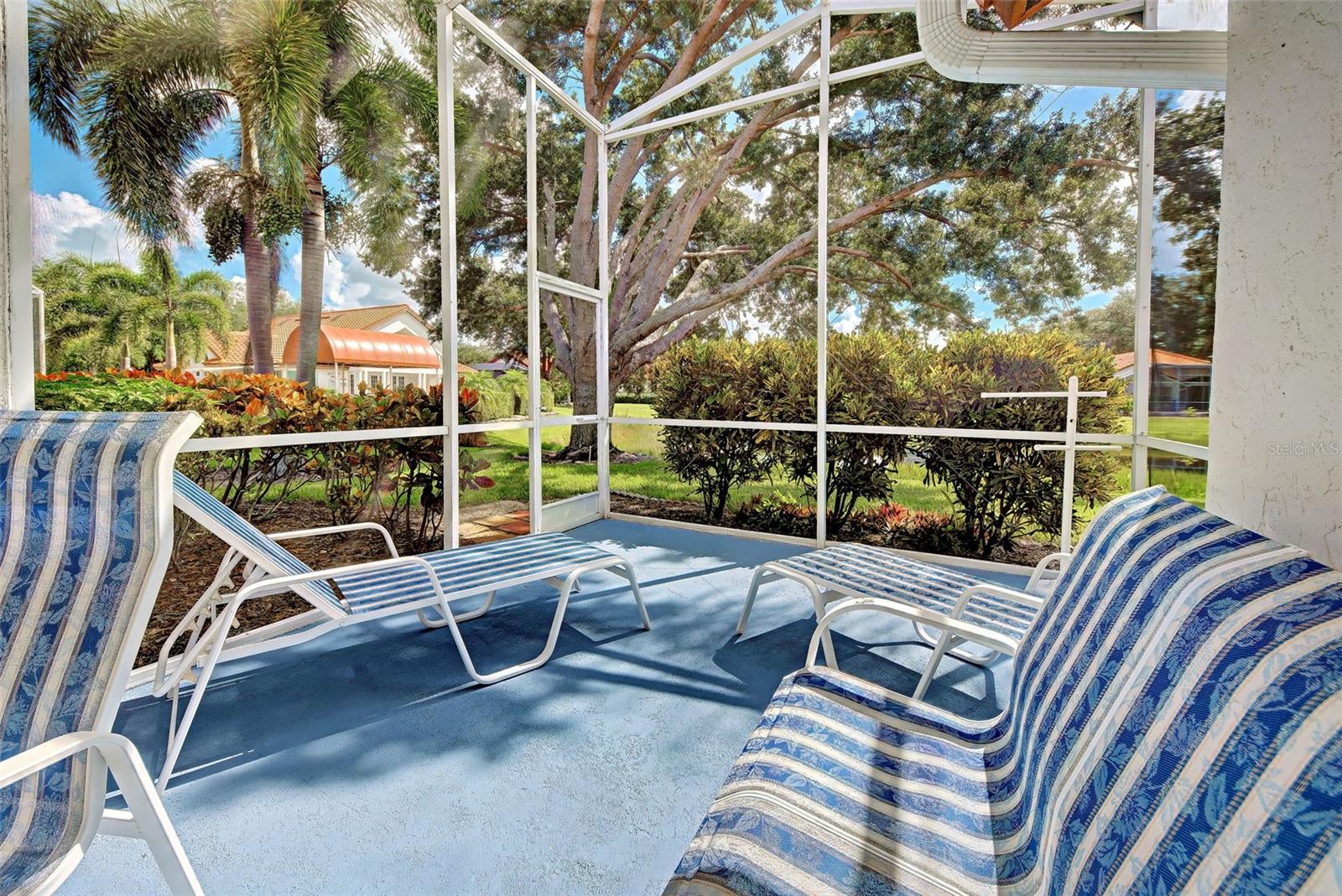 1176 Harbor Town Way Property Photo 39