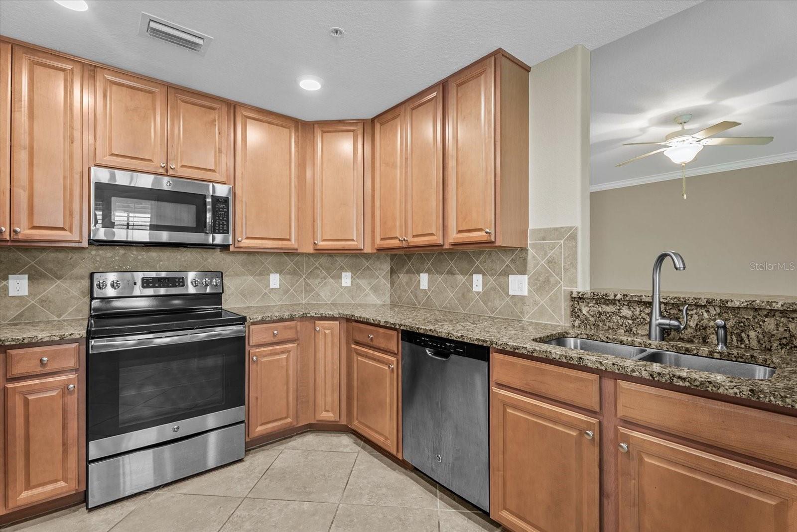 20150 Ragazza Cir #102 Property Photo 11