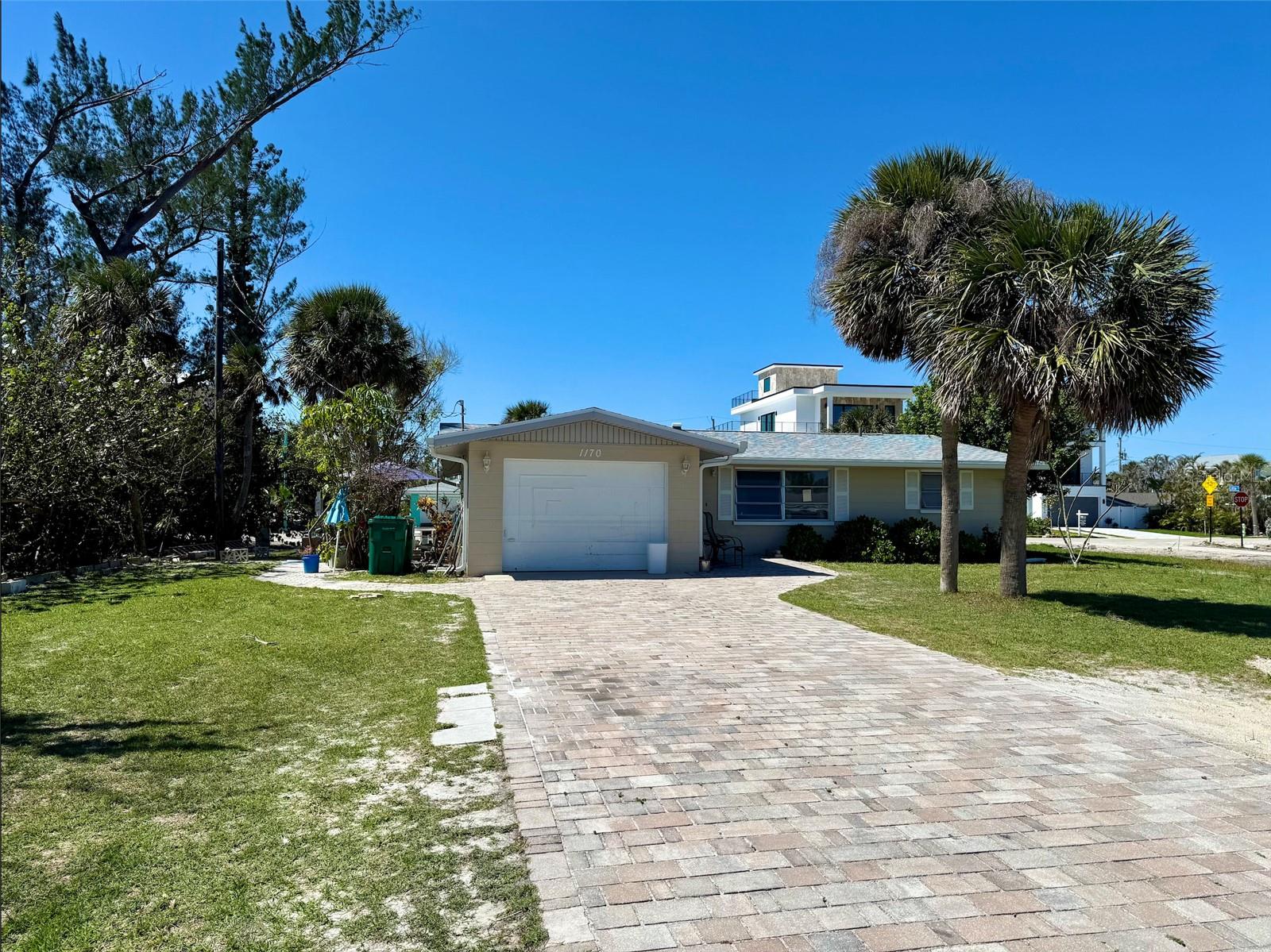 1170 Little Ct Property Photo 1