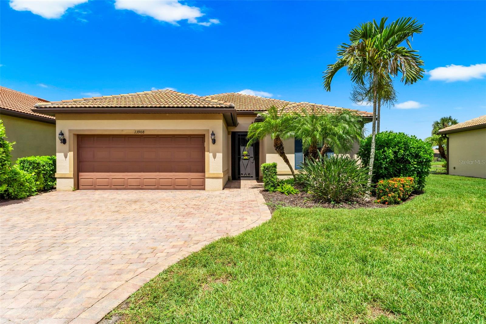 13908 KARINA ST Property Photo 1