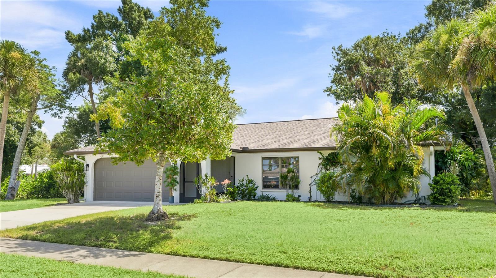 3207 Valencia Rd Property Photo 1