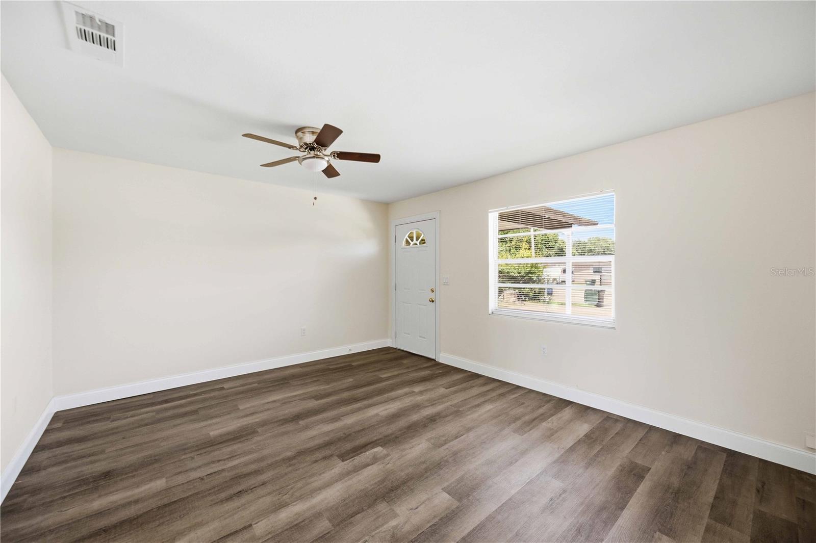 3012 Clay Cir Property Photo 7