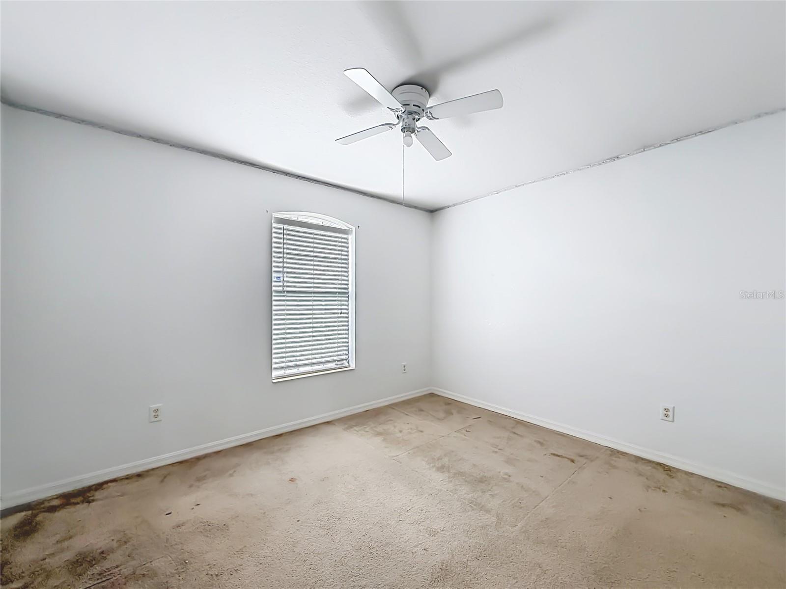 215 Oak Cir Property Photo 13