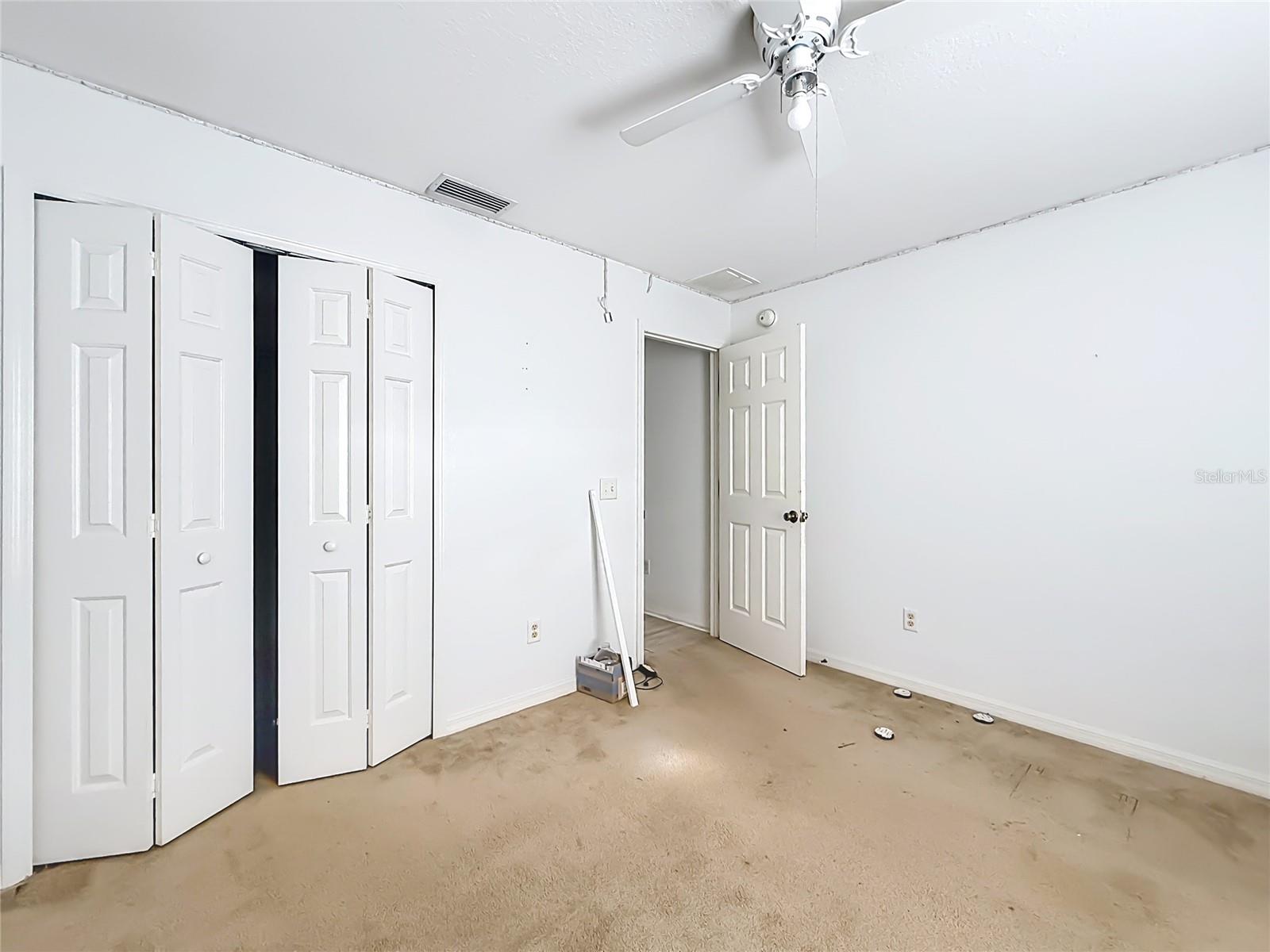 215 Oak Cir Property Photo 14