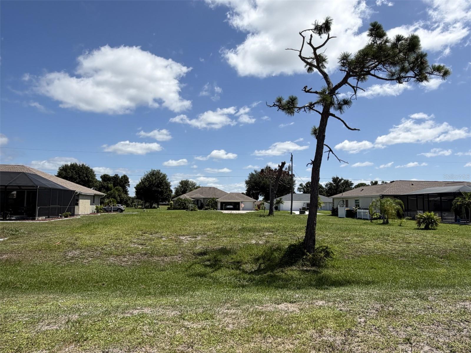 25 Pinehurst Ct Property Photo 1