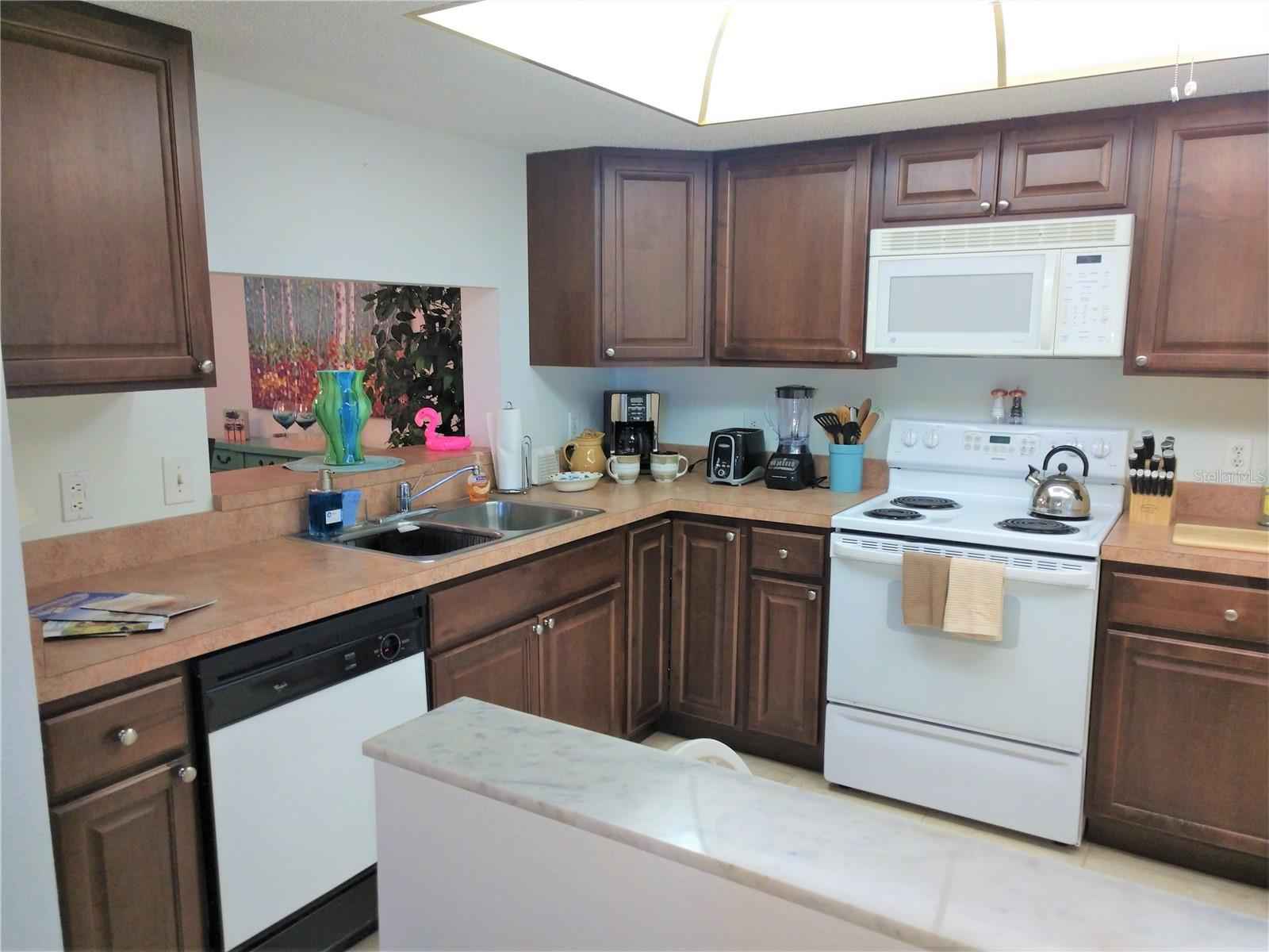 307 Pine Hollow Cir #307 Property Photo 6