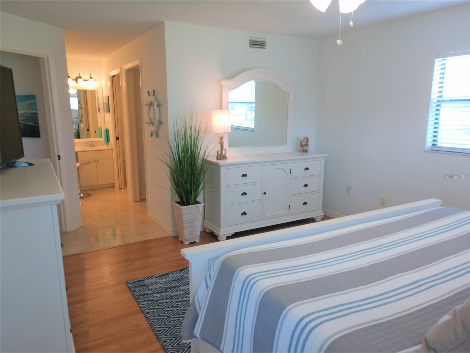 307 Pine Hollow Cir #307 Property Photo 21