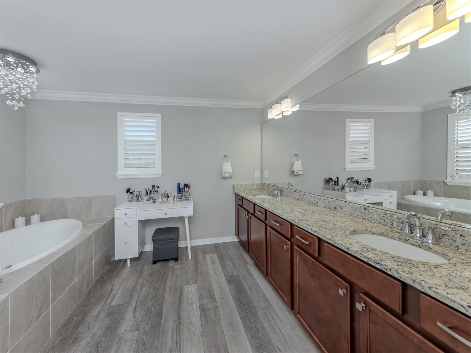 19408 Bluff Dr Property Photo 15