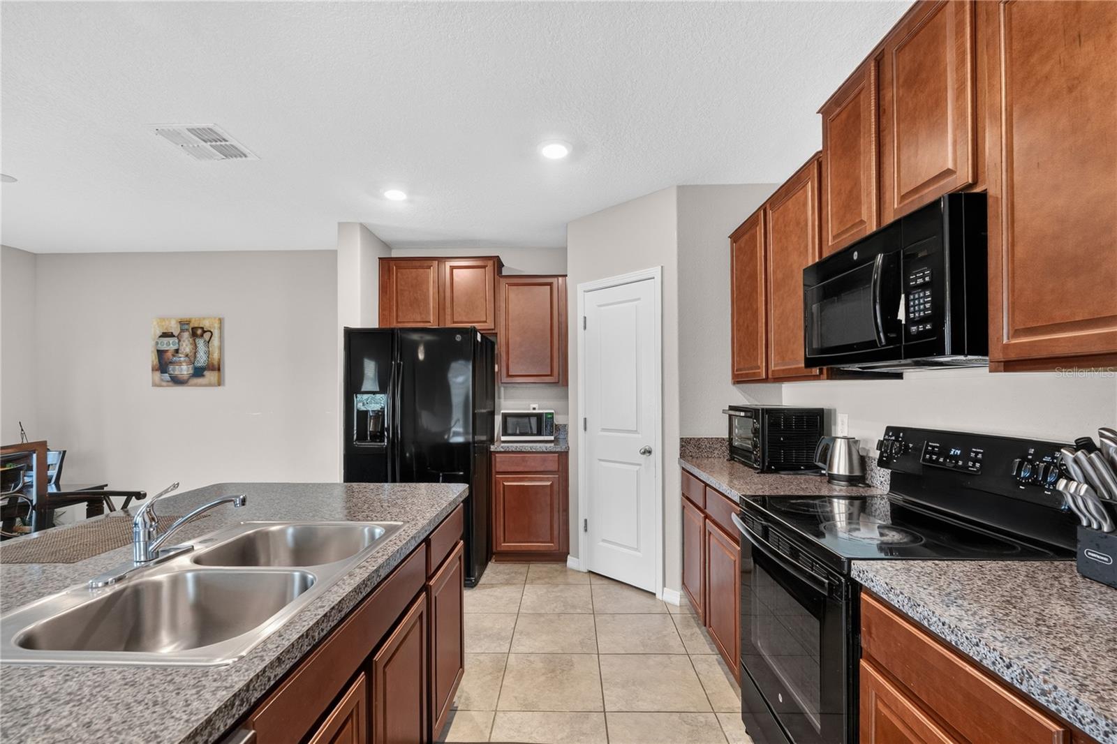 10202 Cool Waterlily Ave Property Photo 18