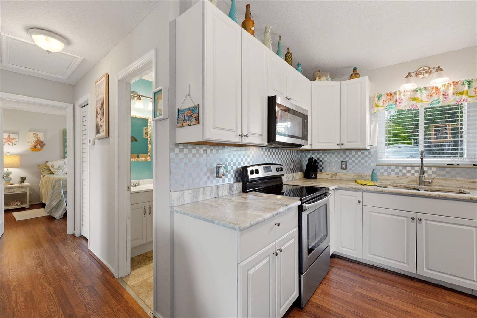 10182 Gulfstream Blvd Property Photo 3