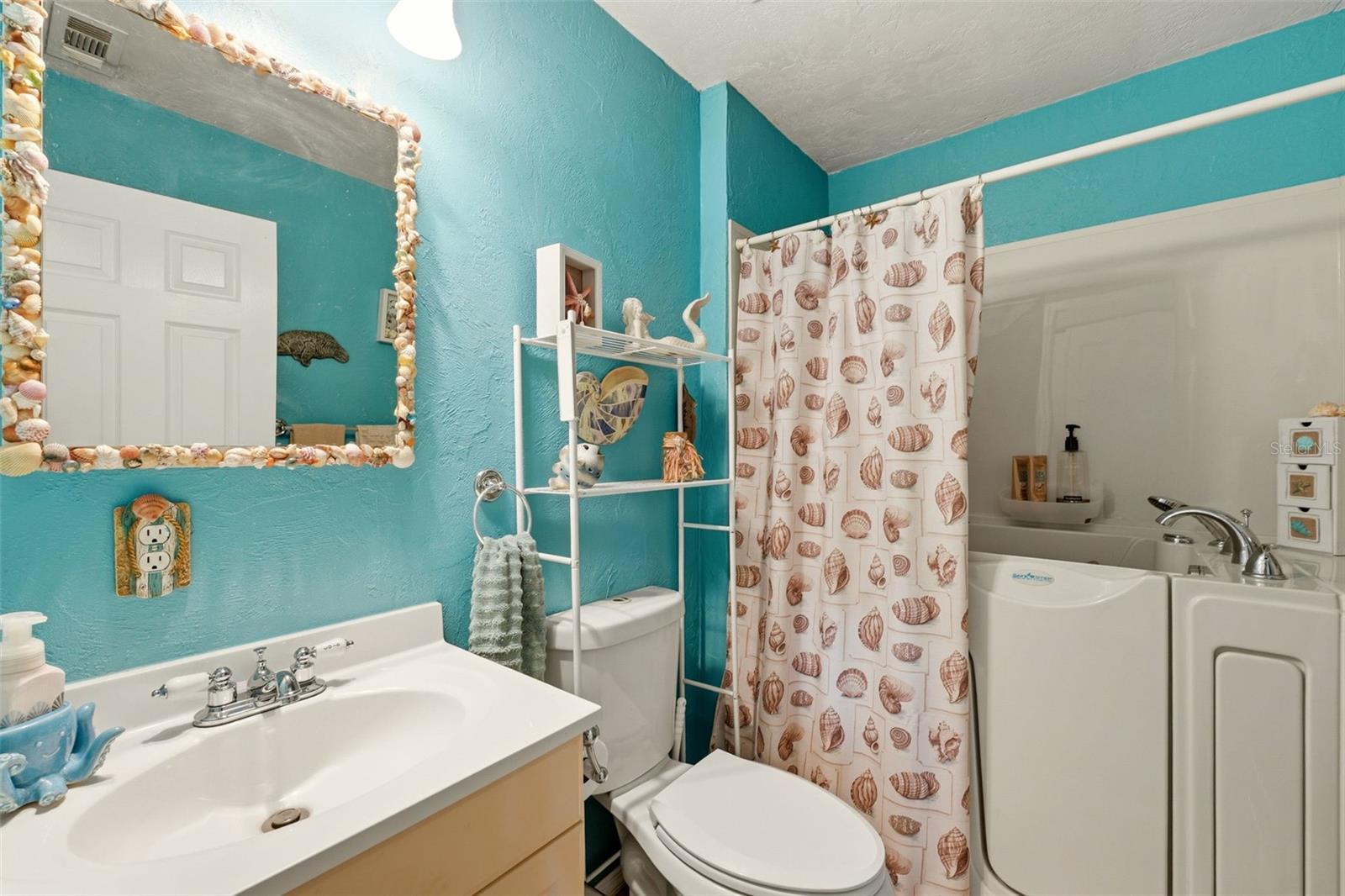 10182 Gulfstream Blvd Property Photo 17