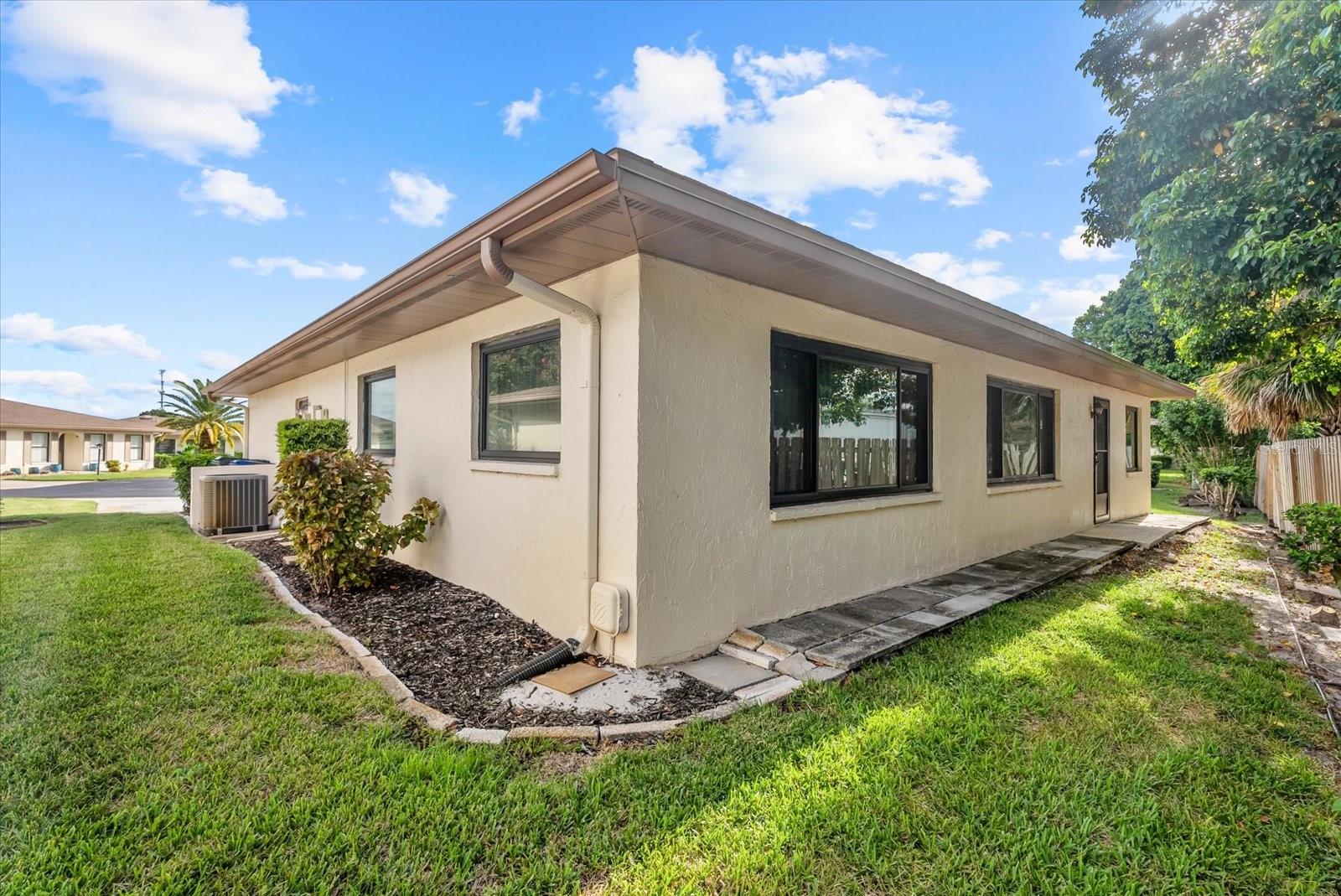 773 Vivienda South Ct #8 Property Photo 9