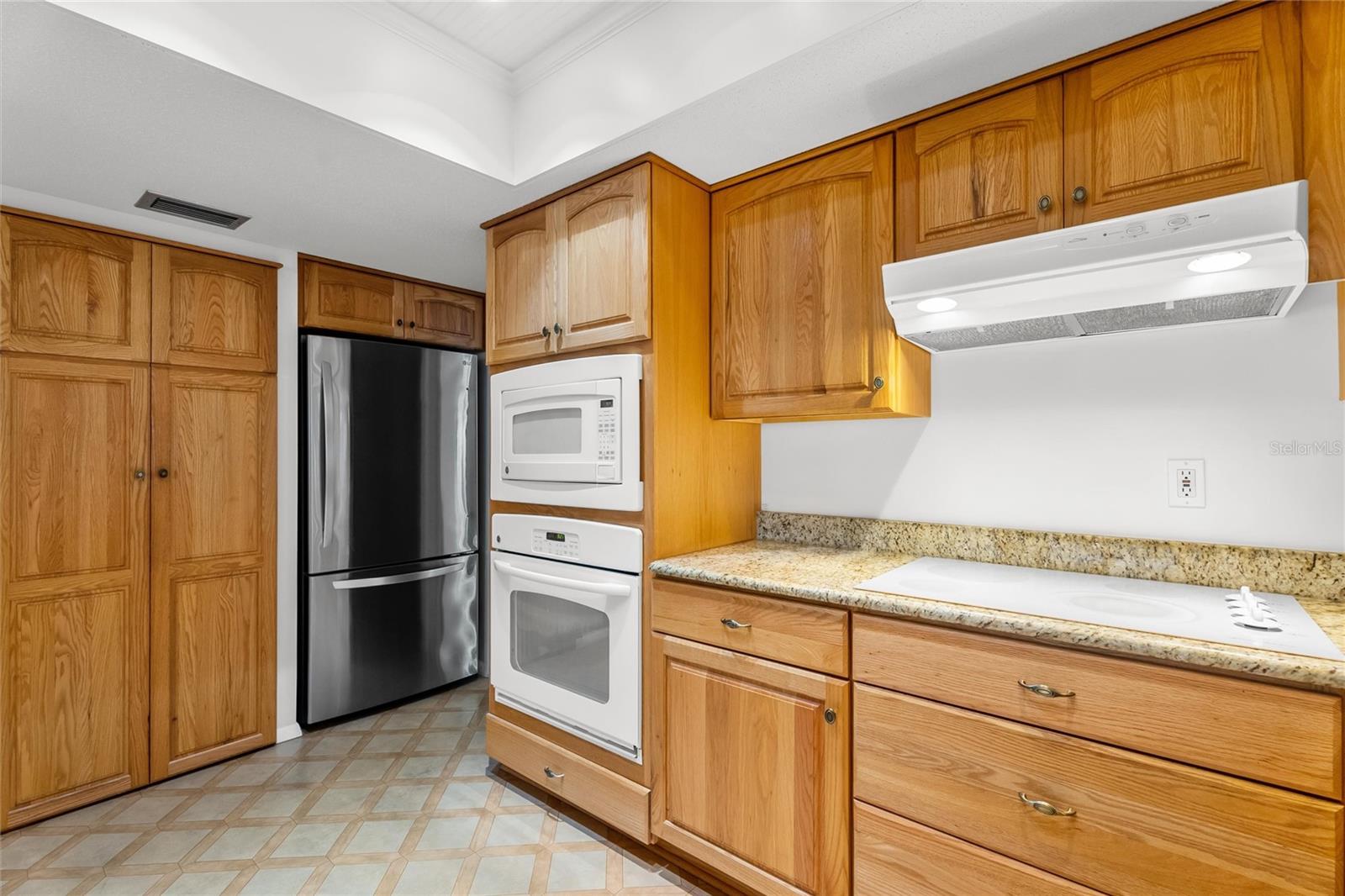 773 Vivienda South Ct #8 Property Photo 23