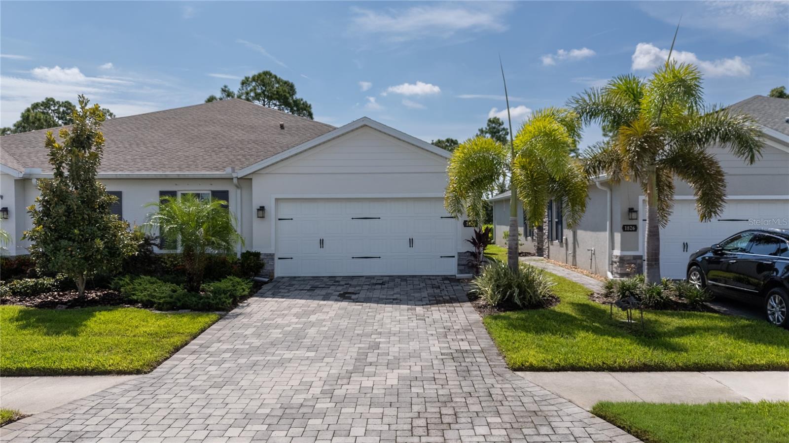 1820 W PALMS DR Property Photo 1