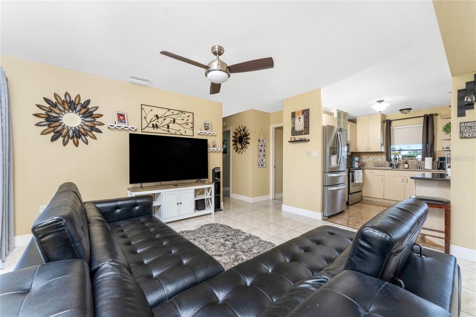 4568 Grobe St Property Photo 15