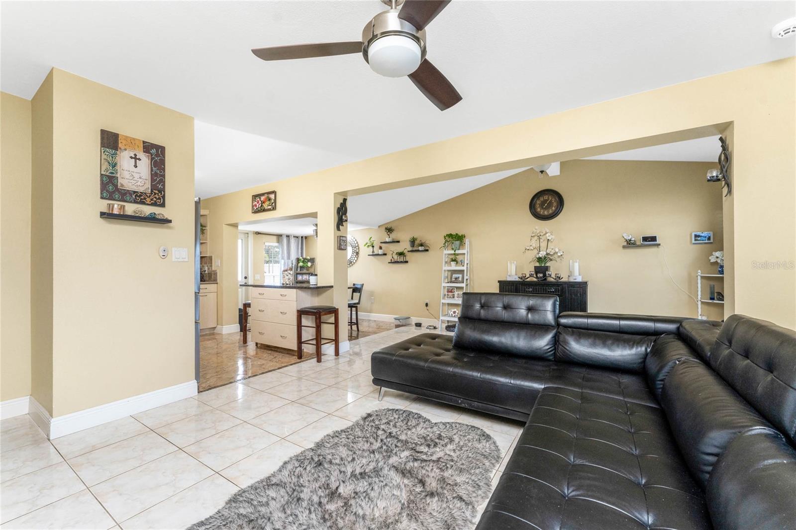 4568 Grobe St Property Photo 16
