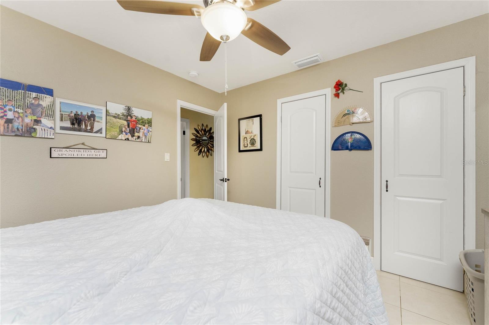 4568 Grobe St Property Photo 19