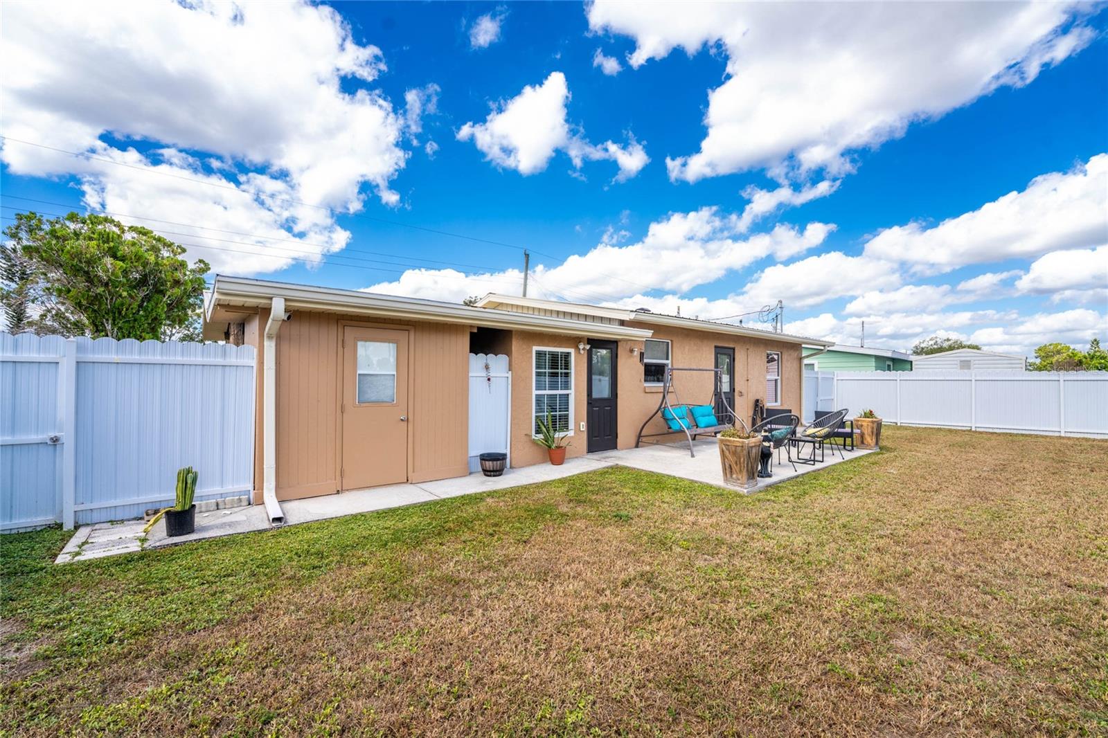 4568 Grobe St Property Photo 30