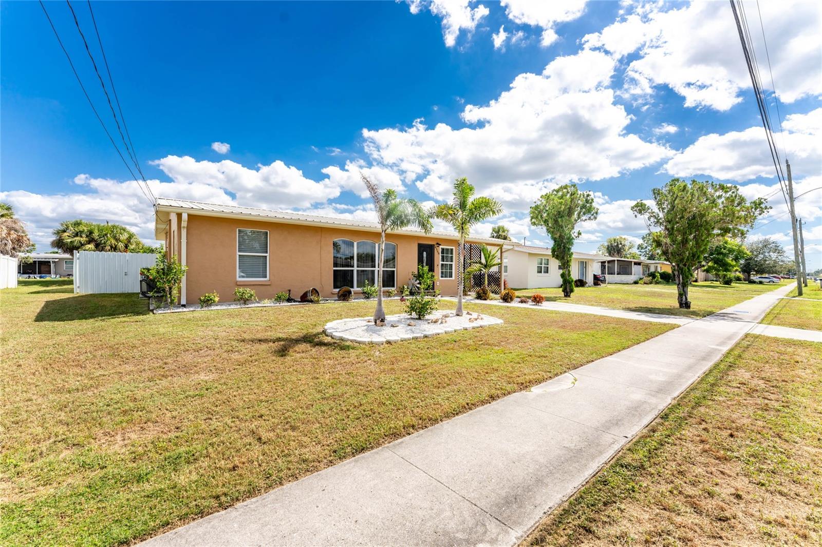 4568 Grobe St Property Photo 38