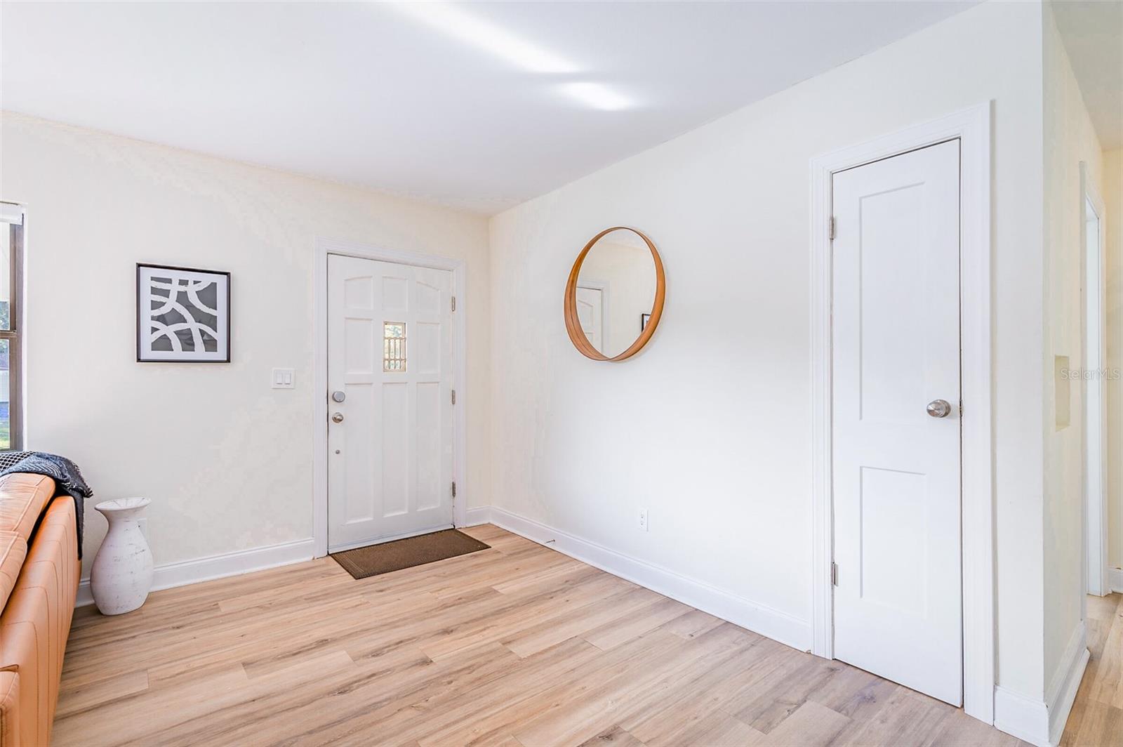 1344 Springdale St Property Photo 4