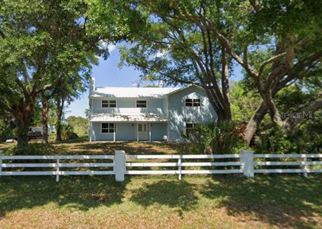 916 Bayshore Dr Property Photo 2