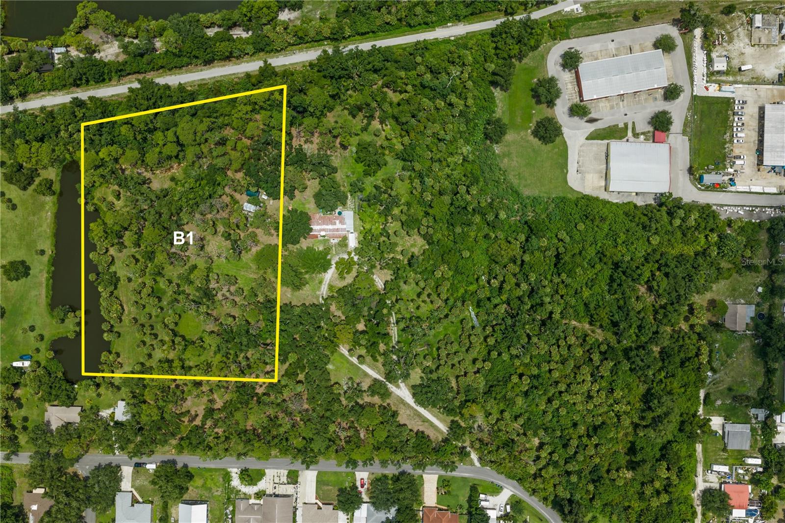 Twin Lakes Ave #b1 Property Photo 7