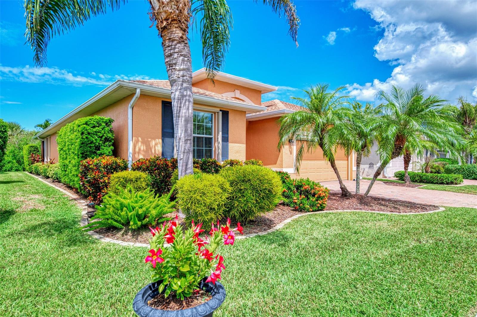 5221 Canyonland Way Property Photo 1