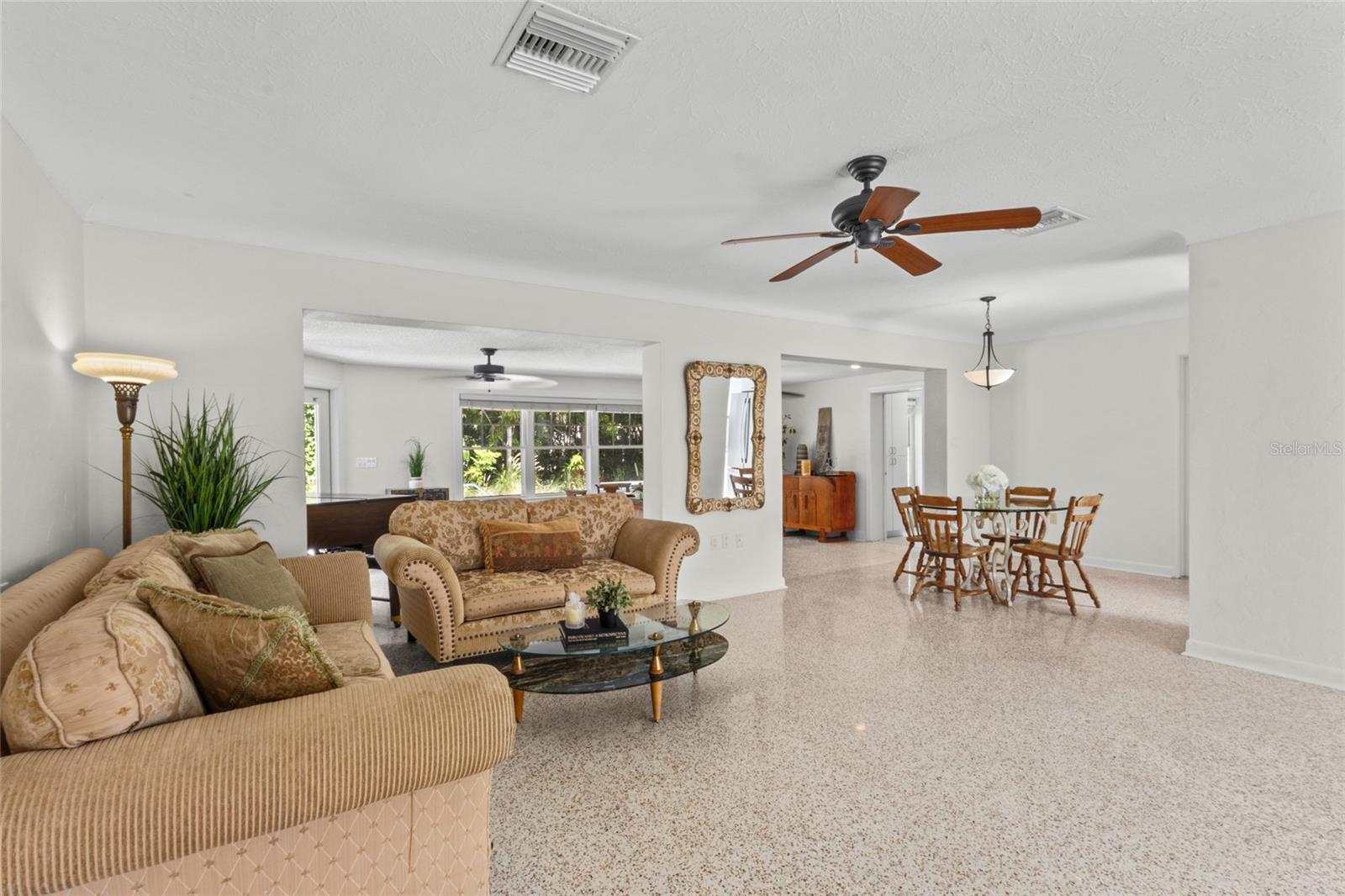 3536 Jaffa Dr Property Photo 7